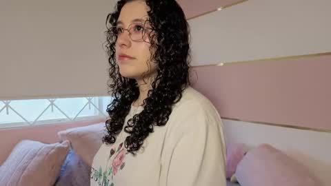 Snapshot of charlote__miller chatting on October 4, 11:19 am You honey online show from October 4, 11:19 am