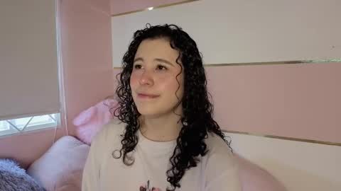 Snapshot of charlote__miller chatting on October 14, 11:44 am You honey online show from October 14, 11:44 am