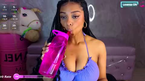 Snapshot of charlote_fun_a chatting on March 23, 12:42 pm Charlote online show from March 23, 12:42 pm