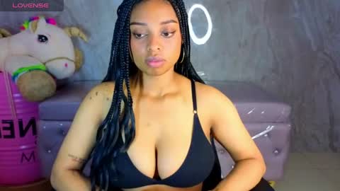 Snapshot of charlote_fun_a chatting on April 27, 12:47 pm Charlote online show from April 27, 12:47 pm
