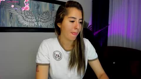 Snapshot of charlote_horny chatting on October 10, 11:42 am Charlote online show from October 10, 11:42 am