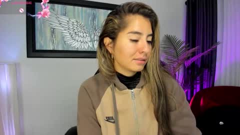 Snapshot of charlote_horny chatting on October 14, 11:33 am Charlote online show from October 14, 11:33 am