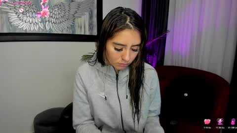 Snapshot of charlote_horny chatting on October 30, 11:44 am Charlote online show from October 30, 11:44 am