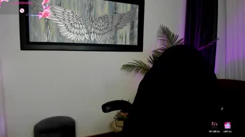 Snapshot of charlote_horny chatting on October 31, 11:44 am Charlote online show from October 31, 11:44 am