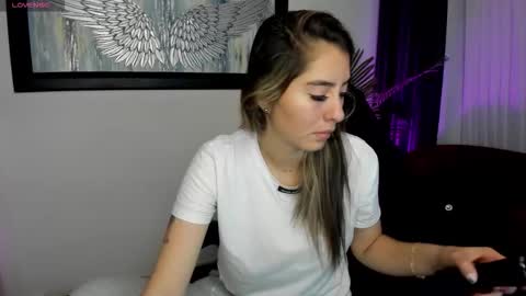 Snapshot of charlote_horny chatting on November 1, 11:56 am Charlote online show from November 1, 11:56 am