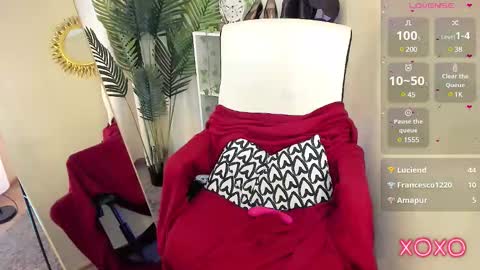 Snapshot of charloteflorence chatting on February 8, 11:24 pm Helen My schedule this week MondayTuesdayWednesdaySaturdaySunday online show from February 8, 11:24 pm