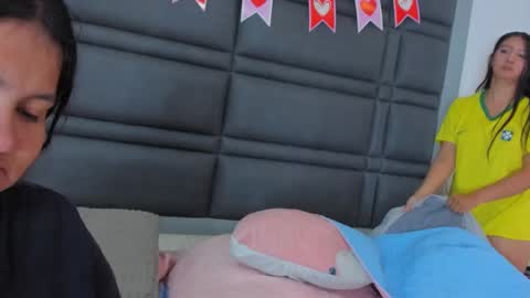charlott_liam online show from March 2, 2:19 am