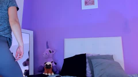 Snapshot of charlotte1117 chatting on October 15, 1:44 pm Char 3 online show from October 15, 1:44 pm