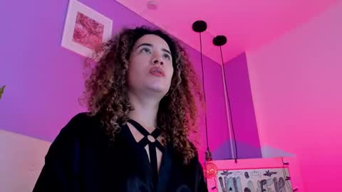 Snapshot of charlotte1117 chatting on October 30, 2:40 pm Char 3 online show from October 30, 2:40 pm