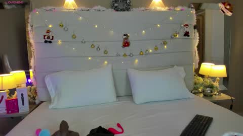 Charlotte online show from November 26, 11:33 am