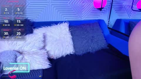 Snapshot of charlotte_2015 chatting on October 14, 11:11 am ambar online show from October 14, 11:11 am