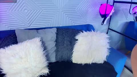 Snapshot of charlotte_2015 chatting on October 23, 11:09 am ambar online show from October 23, 11:09 am