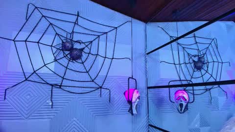 Snapshot of charlotte_2015 chatting on October 24, 11:06 am ambar online show from October 24, 11:06 am