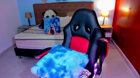 Charlotte  online show from February 11, 4:45 pm