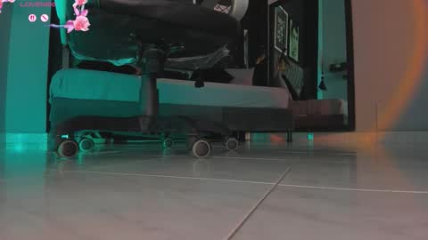 Snapshot of charlotte__grey chatting on February 12, 8:15 pm charlotte grey online show from February 12, 8:15 pm