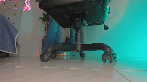 Snapshot of charlotte__grey chatting on February 19, 9:33 pm charlotte grey online show from February 19, 9:33 pm