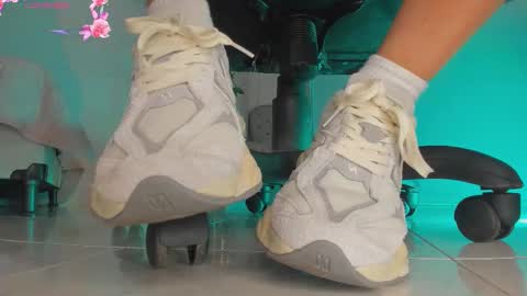 Snapshot of charlotte__grey chatting on February 27, 8:09 pm charlotte grey online show from February 27, 8:09 pm