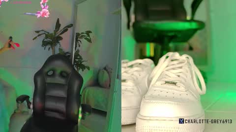 Snapshot of charlotte__grey chatting on March 14, 8:03 pm charlotte grey online show from March 14, 8:03 pm