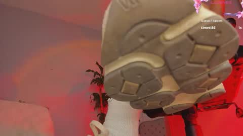 Snapshot of charlotte__grey chatting on March 21, 2:42 pm charlotte grey online show from March 21, 2:42 pm