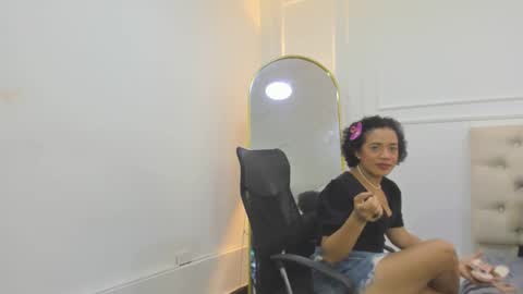 charlottte y dante online show from January 15, 4:17 am