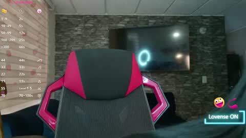 Snapshot of charlotte_greys chatting on June 24, 10:20 pm Charlotte online show from June 24, 10:20 pm