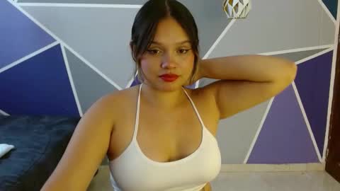 Snapshot of charlotte_greyx chatting on October 21, 5:46 pm Charlotte online show from October 21, 5:46 pm