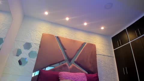 Charlotte Icee online show from January 20, 3:50 pm