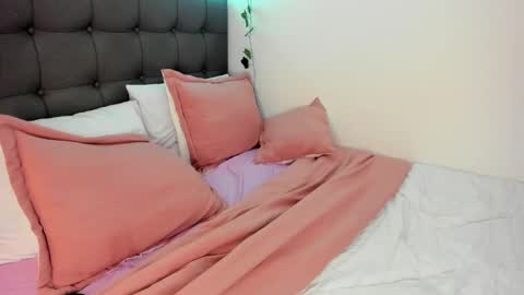 Charlotte james online show from February 24, 1:35 am