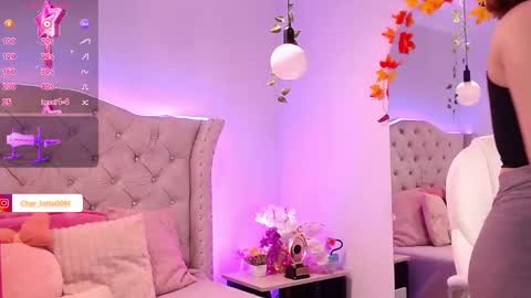 Charlotte online show from December 3, 5:45 pm