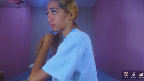 Snapshot of charlotte_love10 chatting on October 19, 11:44 am CHARLOTTE online show from October 19, 11:44 am