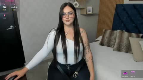 Charlotte Mayers online show from May 19, 3:40 pm