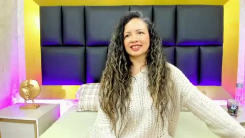charlotte_monnroe online show from May 5, 12:24 pm