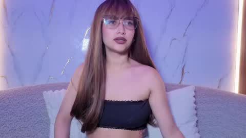 charlotte_pearl online show from May 4, 11:28 am