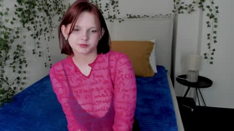 Snapshot of charlotte_stee chatting on April 7, 2:01 am Charlotte online show from April 7, 2:01 am