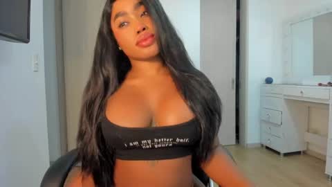Snapshot of charlotte_tiller chatting on June 30, 4:46 am Yuli online show from June 30, 4:46 am