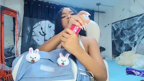 charlotte_walker1 online show from October 27, 5:00 am