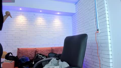 Snapshot of charlotte_whitee1 chatting on October 9, 11:19 am Charlotte Everyday From 0700 to 1300 Col Time online show from October 9, 11:19 am