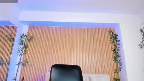 Snapshot of charlotte_whitee1 chatting on October 14, 11:33 am Charlotte Everyday From 0700 to 1300 Col Time online show from October 14, 11:33 am