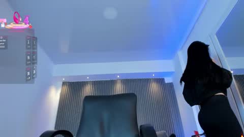 Charlotte  Everyday From 0700 to 1300 Col Time online show from January 7, 11:23 am