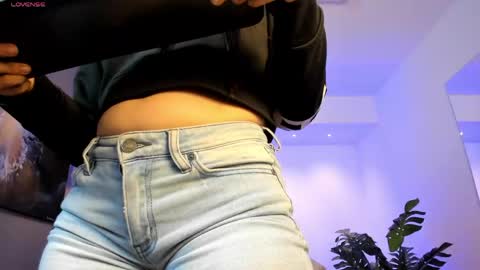 Snapshot of charlotte_whitee1 chatting on April 26, 12:14 pm Charlotte Everyday From 0700 to 1300 Col Time online show from April 26, 12:14 pm