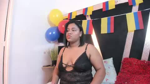 charlottebello_ online show from June 17, 12:29 pm