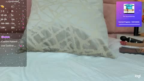 Snapshot of charlottee17 chatting on February 3, 12:57 pm ANDRE online show from February 3, 12:57 pm