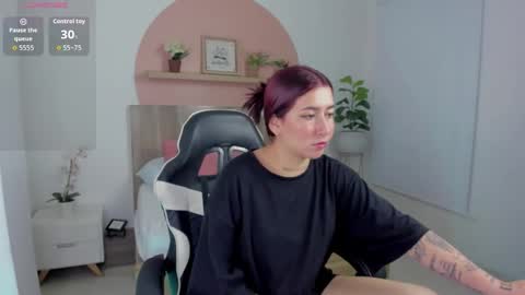 Charlottee online show from February 27, 7:58 pm