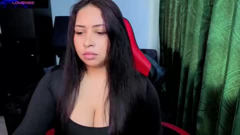 Snapshot of charlottee_lovee69 chatting on March 2, 9:32 pm Natalia online show from March 2, 9:32 pm