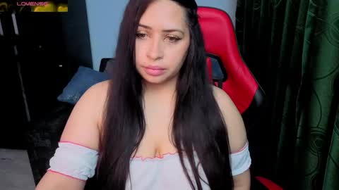 Snapshot of charlottee_lovee69 chatting on April 1, 11:57 pm Natalia online show from April 1, 11:57 pm