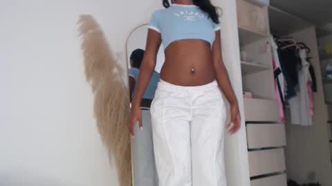 charlottehorny1 online show from January 14, 9:41 pm