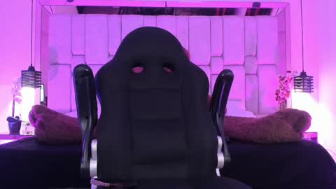 Charlotte online show from January 19, 3:43 am