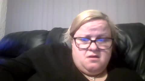 Charlottejones01 online show from April 2, 10:29 pm