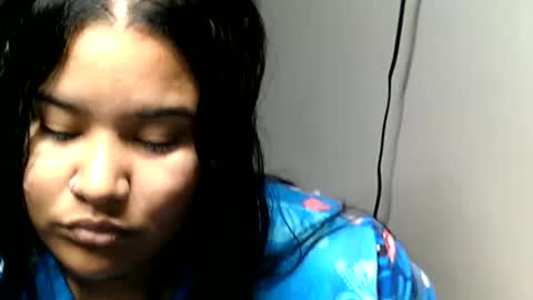 charlottequeen_21 online show from May 1, 12:21 pm
