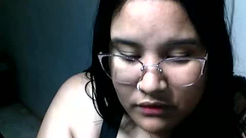 charlottequeen_21 online show from May 3, 3:01 am
